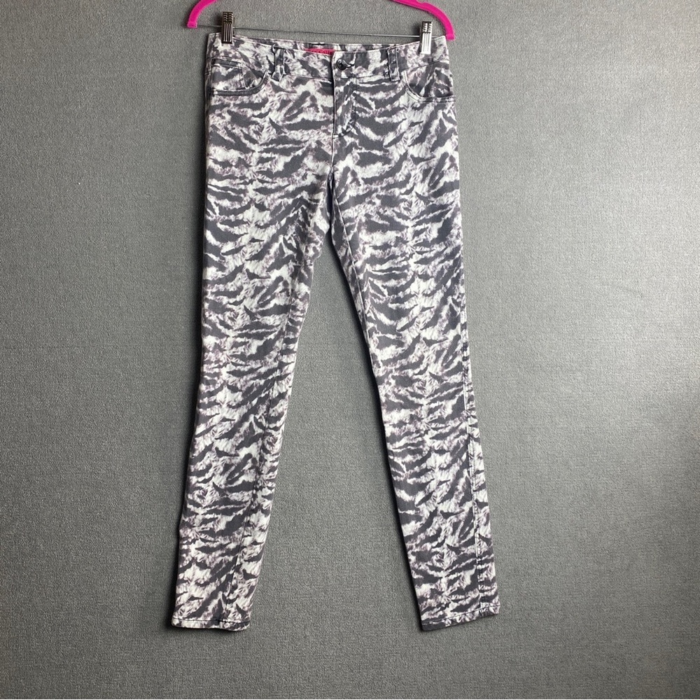 Alice + Olivia animal print skinny jeans size 8